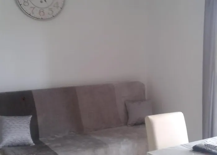 Gaga アパート ビビニェ